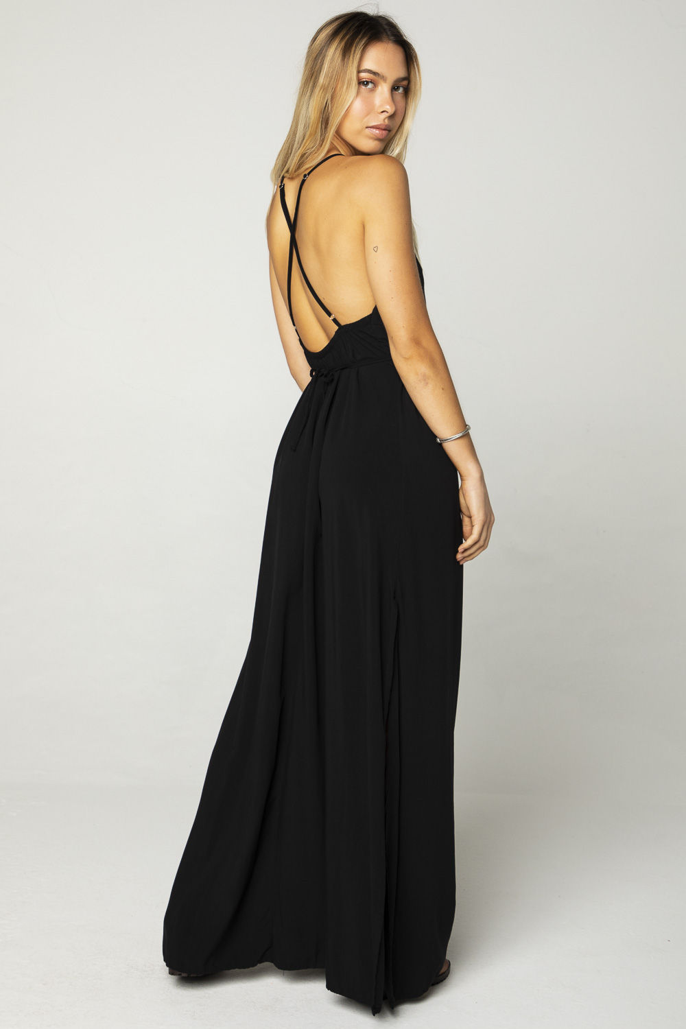 Vestido preto liso best sale longo