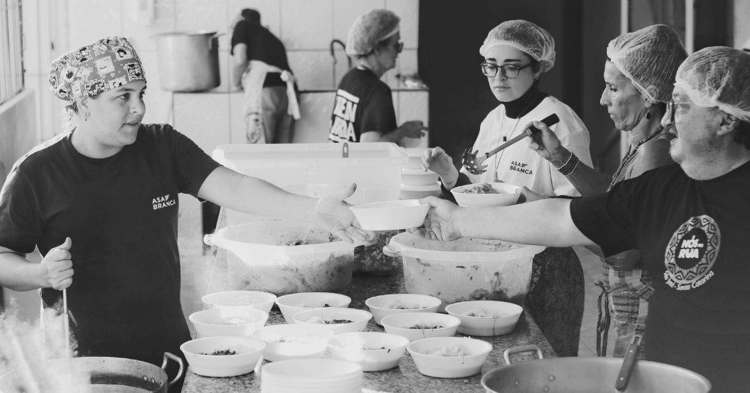 voluntarios-projeto-cozinha-solidaria