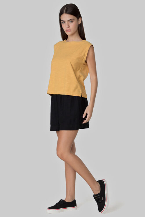 Alternative view of Short linho