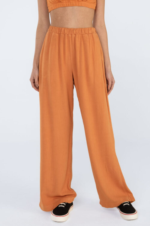 Calça pantalona estonada