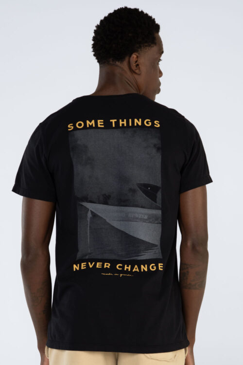 Camiseta Never change