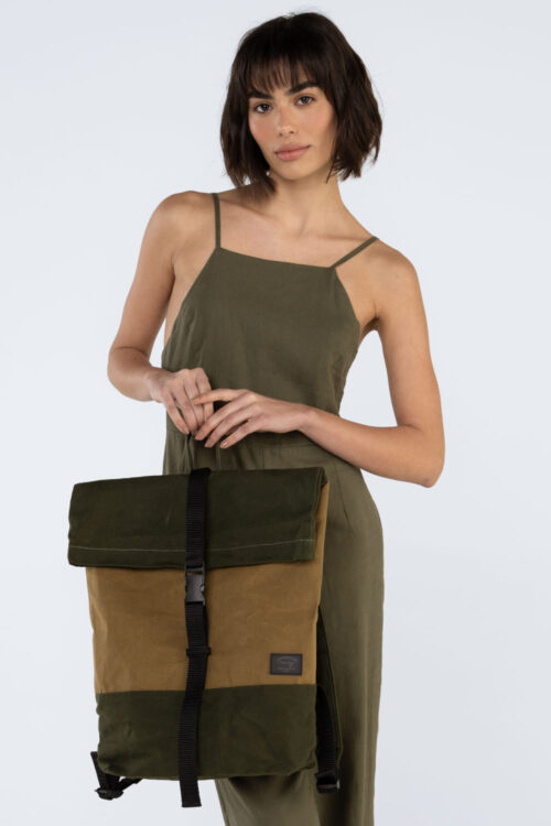 mochila verde 319SS25359 8