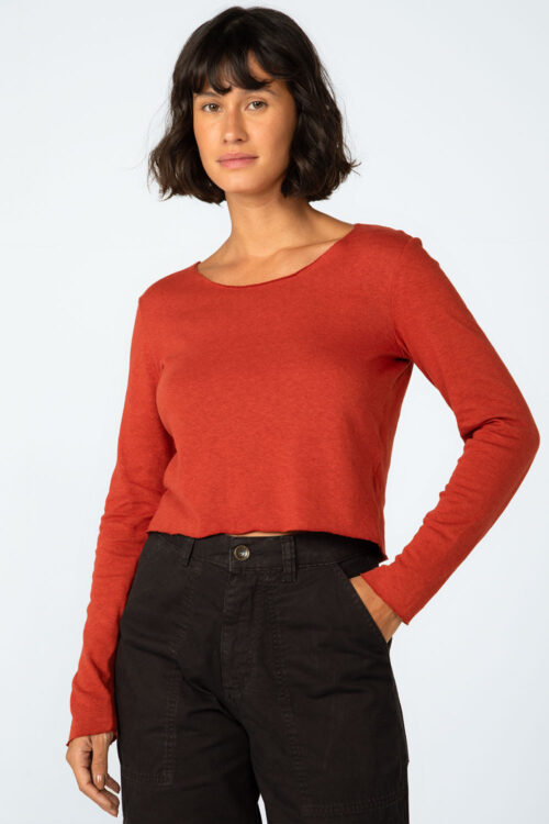 Cropped manga longa corte a fio
