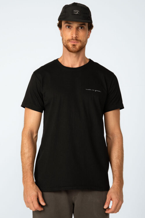Camiseta Assinatura