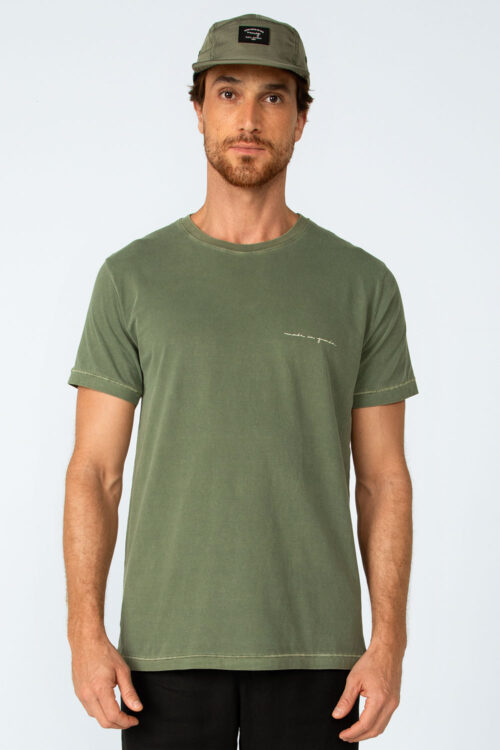 Camiseta Assinatura