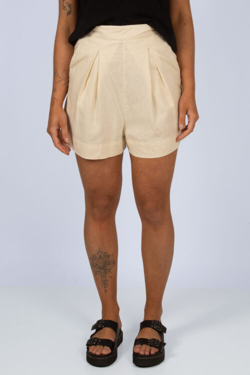 Short pregas linho