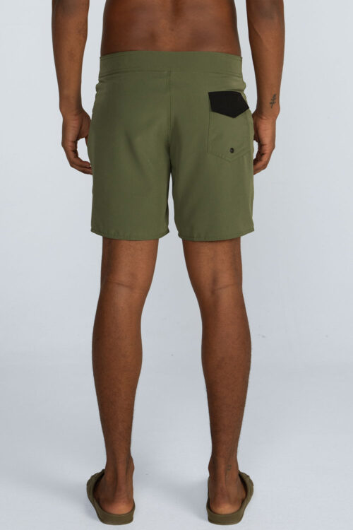 Boardshorts recorte central Boardshorts Verde folha 212SS26291 3