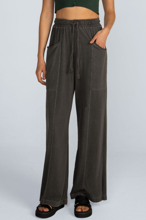 Calça em malha estonada