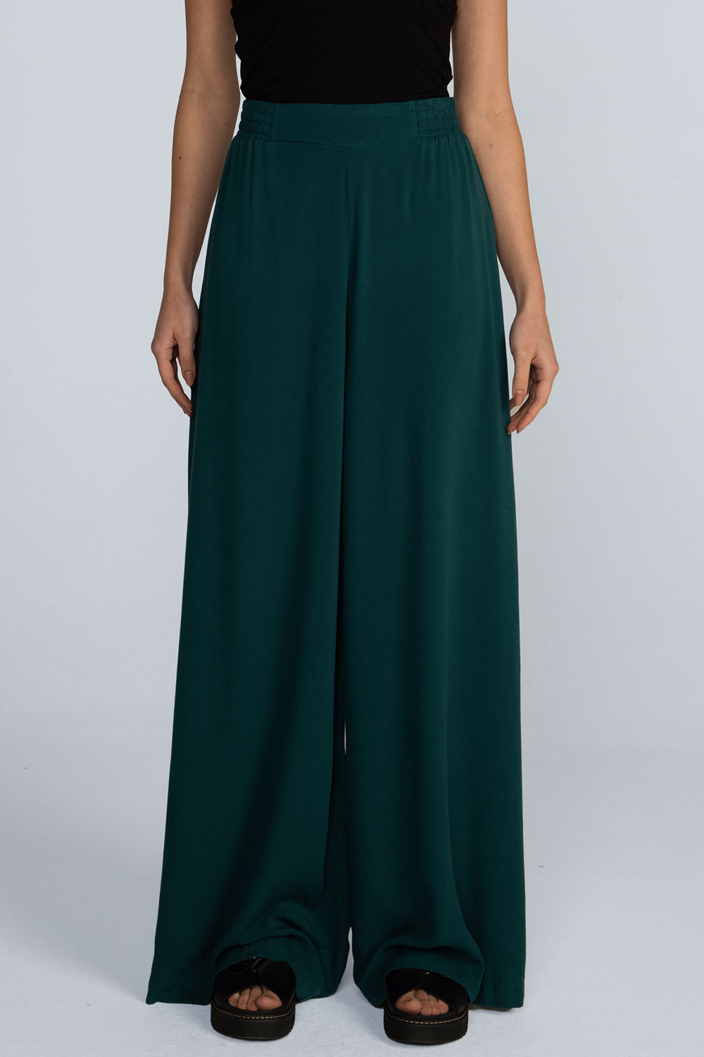 Calça pantalona lisa Calça pantalona lisa