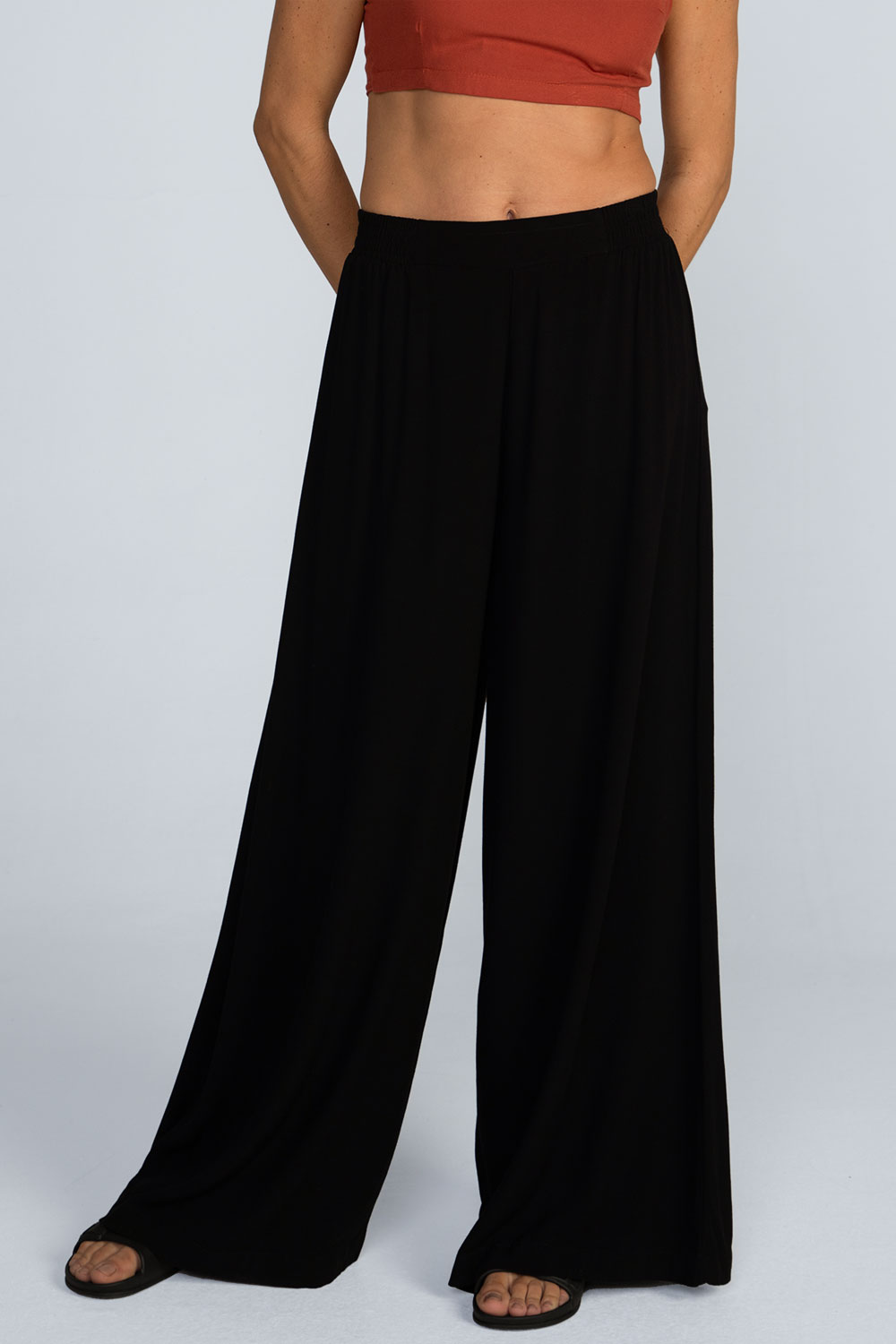 Calça pantalona lisa Calça pantalona lisa