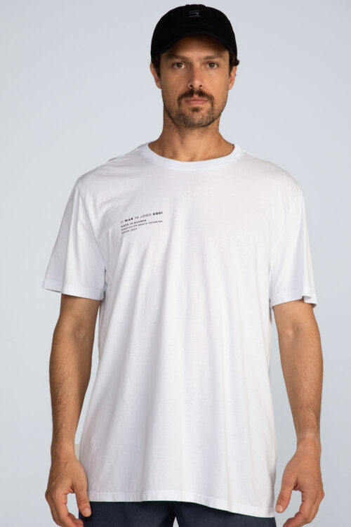 Alternative view of Camiseta oversized O mar ta logo aqui