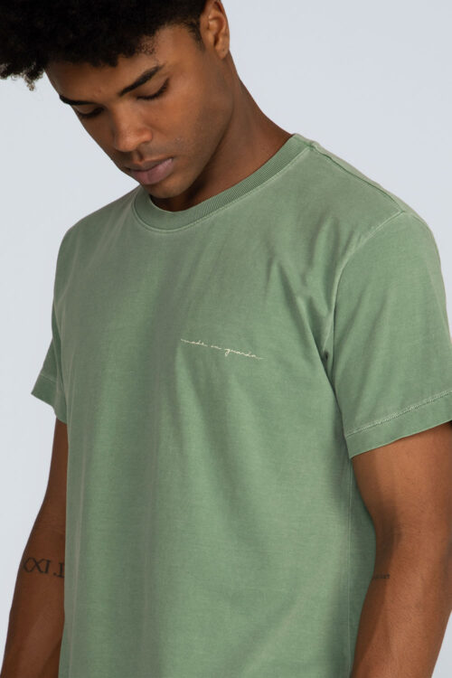 Camiseta Assinatura