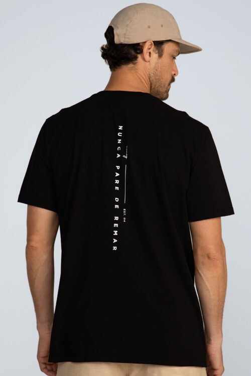 Camiseta oversized Nunca pare de remar