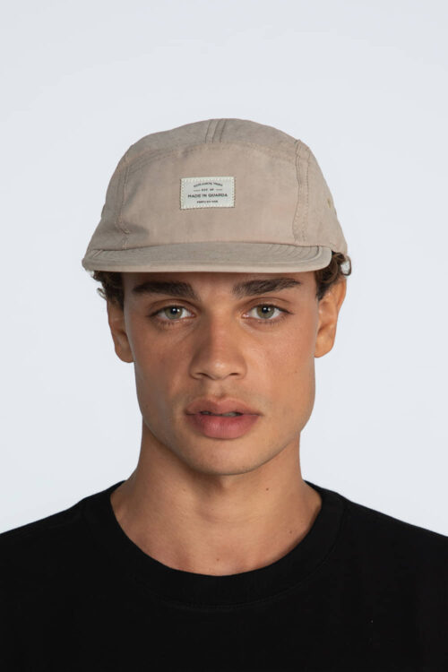 Alternative view of Boné Five panel Etiqueta