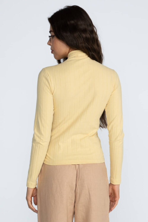 Blusa Manteiga 105FW26020 4