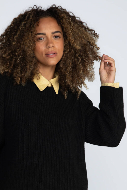 Blusa Preta 120FW26097 3