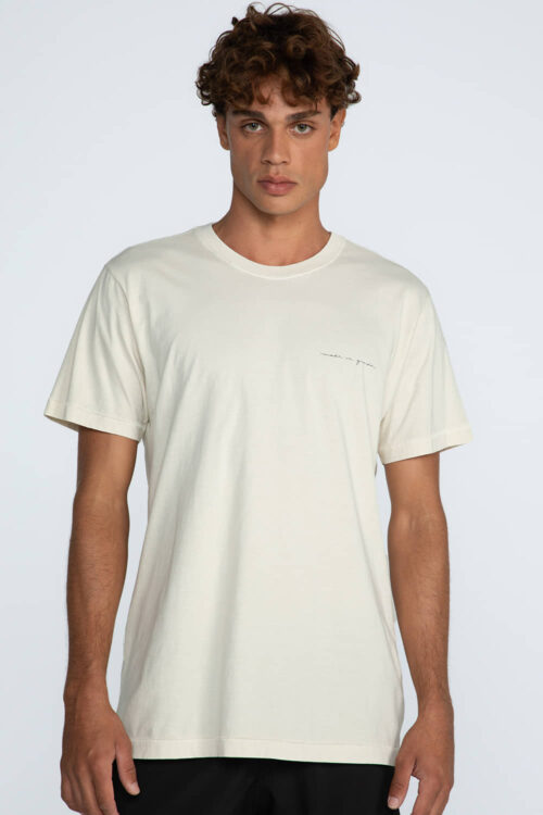 Camiseta Assinatura